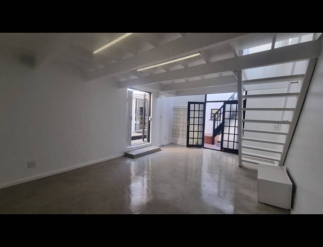 48M² SERVICED OFFICE TO LET IN CAPE TOWN CITY CENTRE